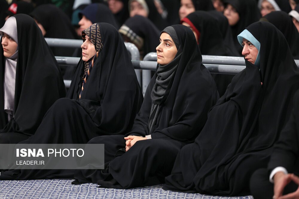 تصاویر: دیدار اقشار مختلف مردم با رهبر انقلاب