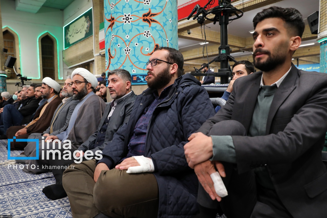 تصاویر: دیدار اقشار مختلف مردم با رهبر انقلاب