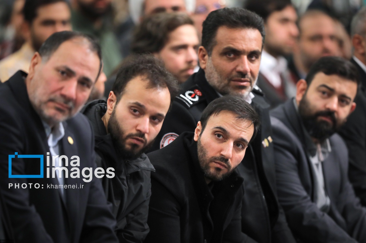 تصاویر: دیدار اقشار مختلف مردم با رهبر انقلاب