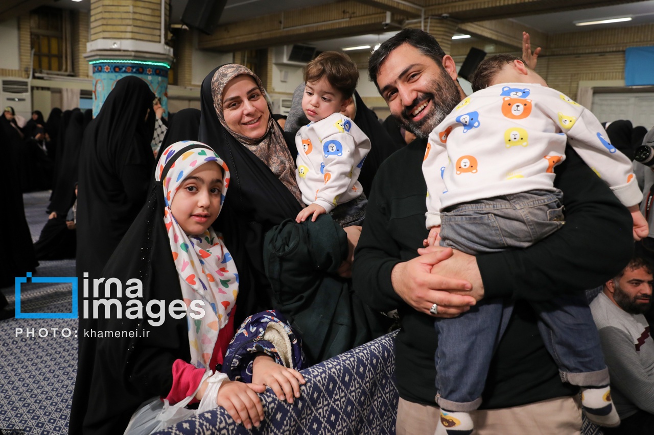 تصاویر: دیدار اقشار مختلف مردم با رهبر انقلاب