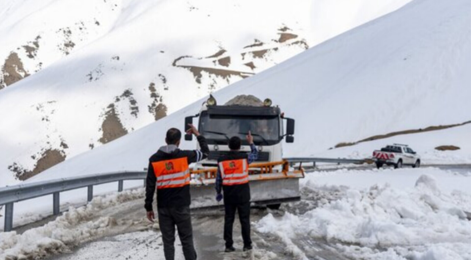 وضعیت آب و هوا، امروز ۲۸ دی ۱۴۰۴؛ ترافیک سنگین در آزادراه کرج- تهران/ محور کرج-چالوس و تهران-شمال روان است/ محور جدید هشتگرد-طالقان مسدود است