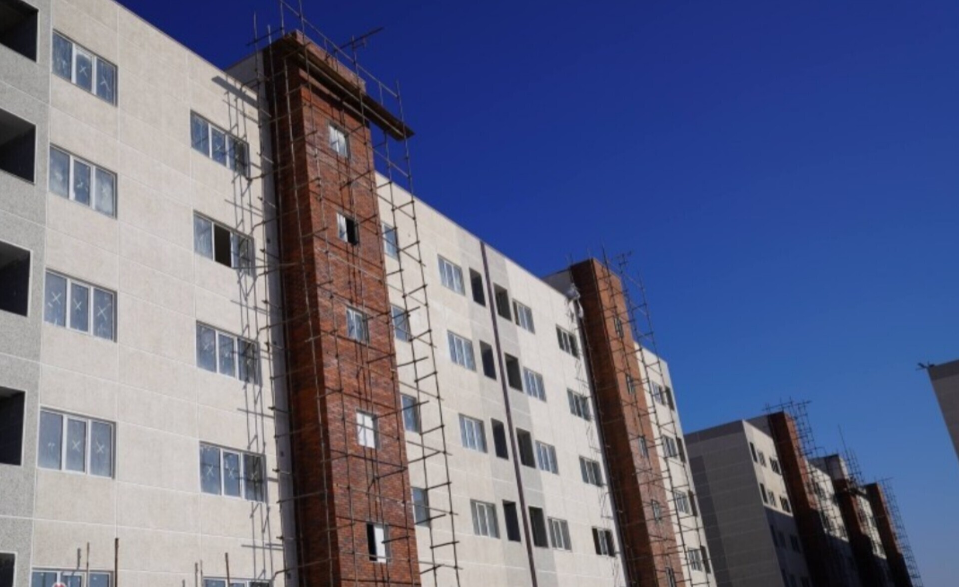 اتحادیه تعاونی‌های عمرانی تهران: نوسانات نرخ ارز باعث توقف معاملات مسکن شده، بدون آنکه الزاماً افزایش واقعی قیمت رخ دهد/ در شرایط فعلی، املاک زیر ۱۰ میلیارد تومان عملاً با انصراف فروشندگان از فروش مواجه شده‌اند، در حالی که بیشترین حجم تقاضا در همین بازه قیمتی متمرکز است