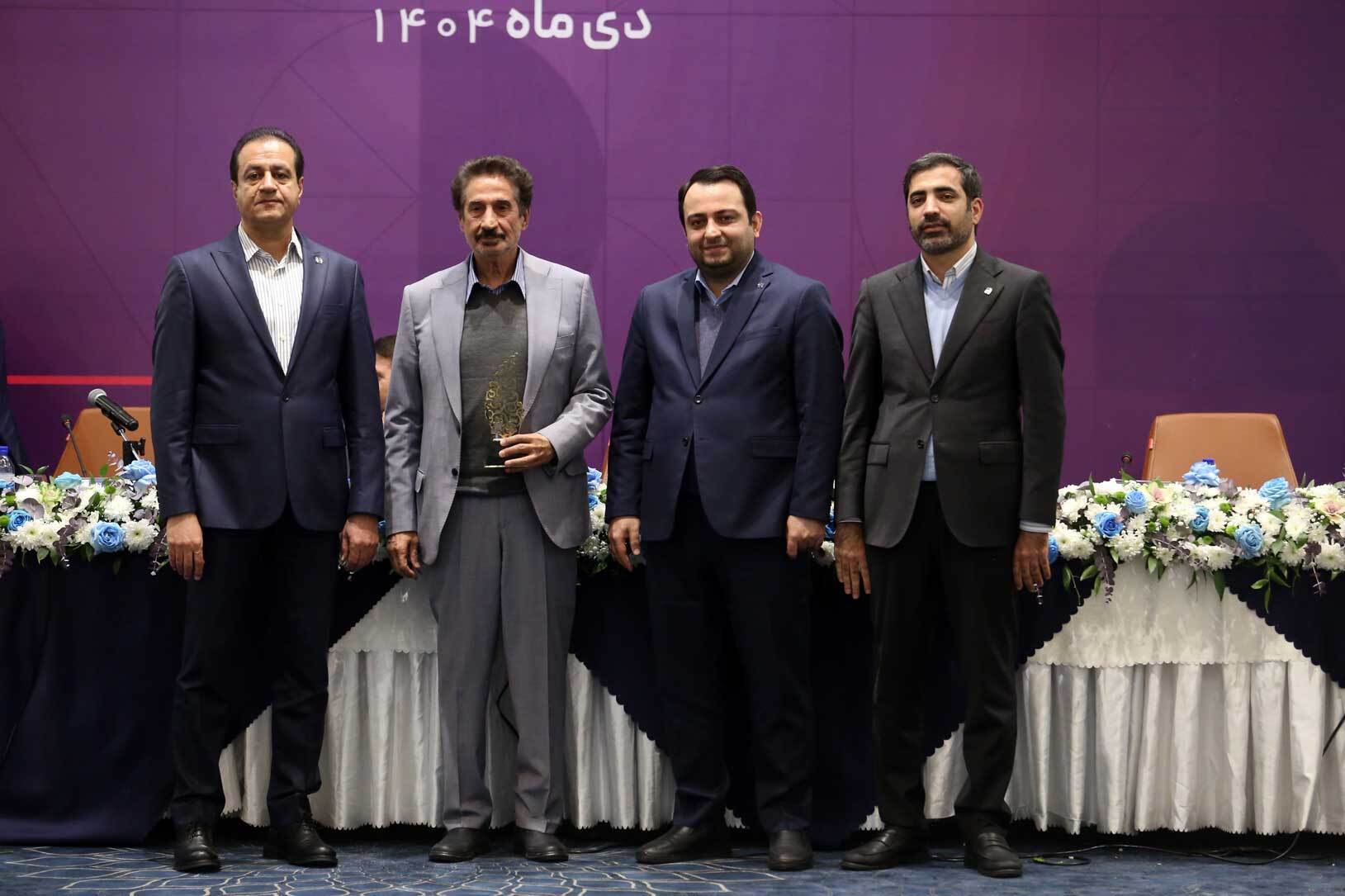 نخستین همایش هم‌اندیشی بانک صادرات ایران با فعالان صنعت پتروشیمی برگزار شد/ محسن سیفی: بانک صادرات ایران به‌دنبال تعامل راهبردی و پایدار با صنعت پتروشیمی است