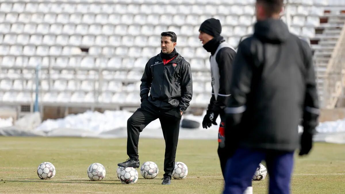 جدایی سه مربی خارجی تراکتور / خانبان دستیار جدید اسکوچیچ