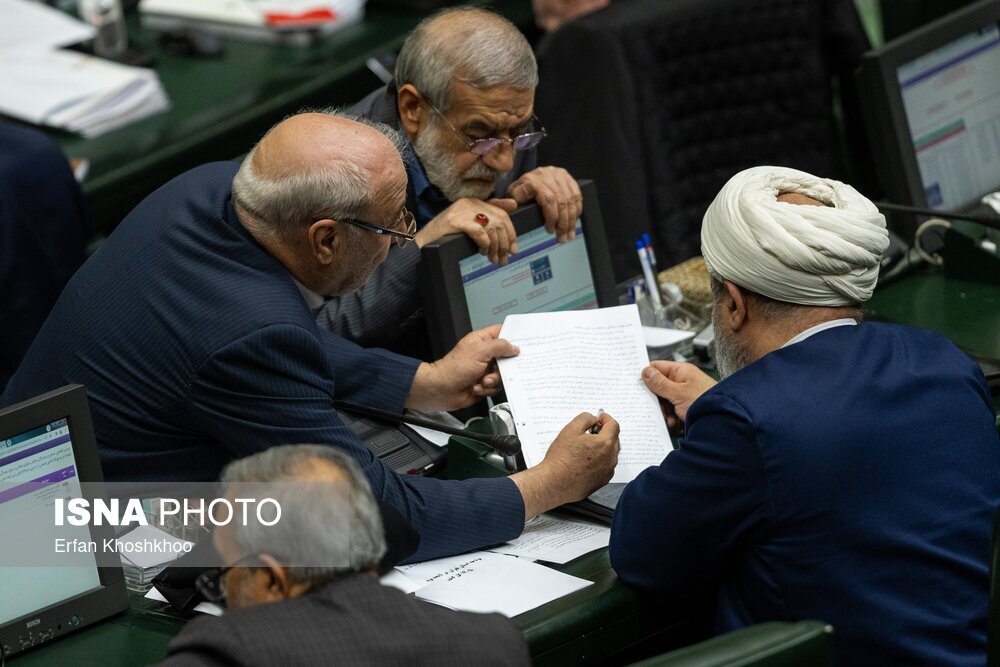 تصاویر: صحن علنی مجلس - ۳۰ دی
