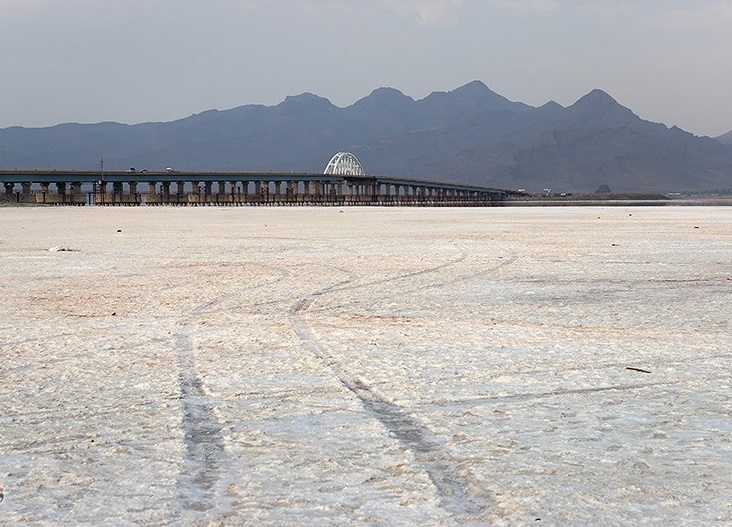 «دریاچه ارومیه دست‌کم ۱۴ سال تا احیا فاصله دارد»