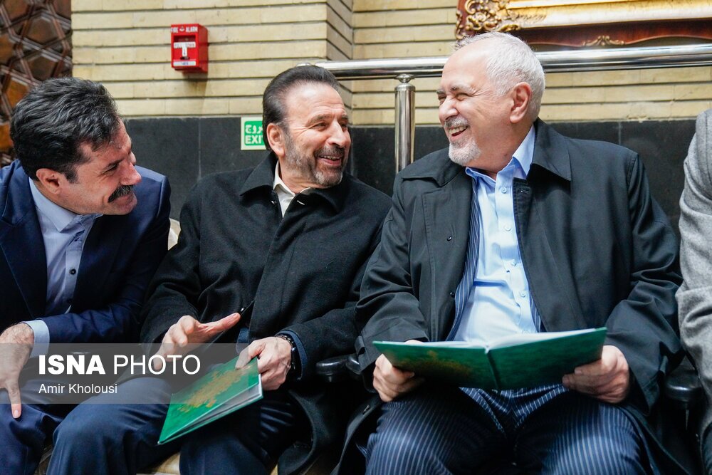 تصاویر: مراسم ختم مادر محمد شریعتمداری