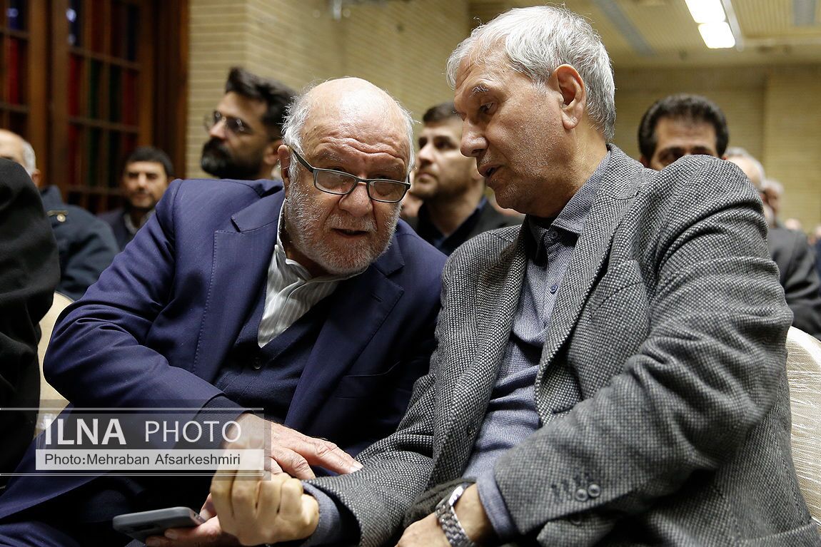 تصاویر: مراسم ختم مادر محمد شریعتمداری