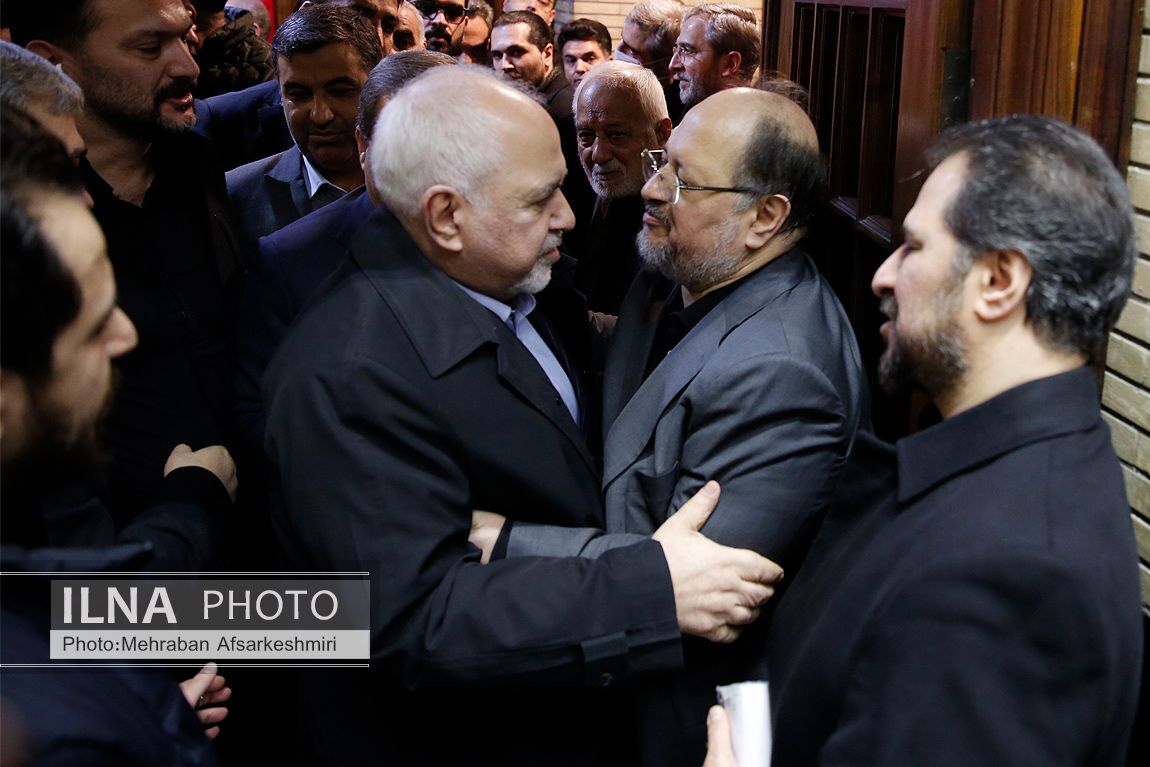 تصاویر: مراسم ختم مادر محمد شریعتمداری