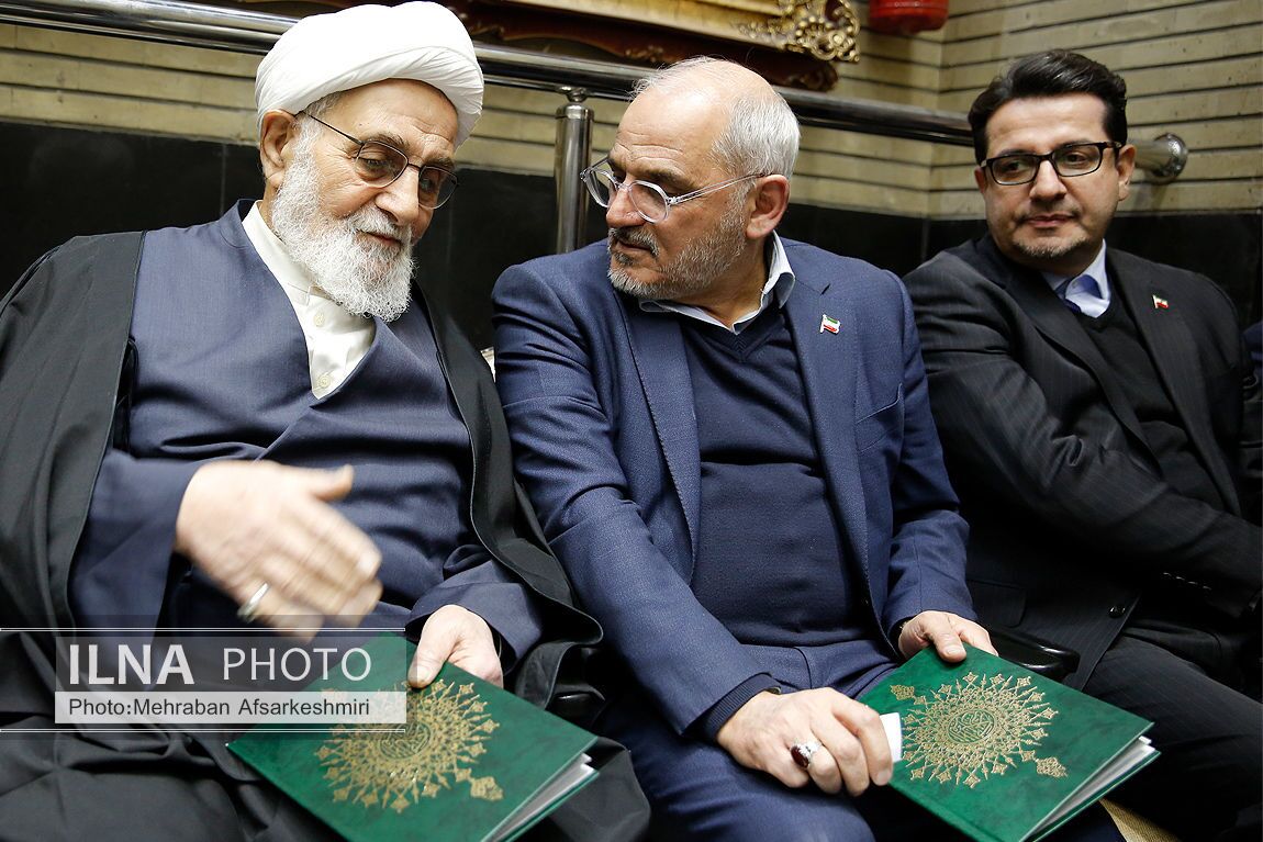 تصاویر: مراسم ختم مادر محمد شریعتمداری