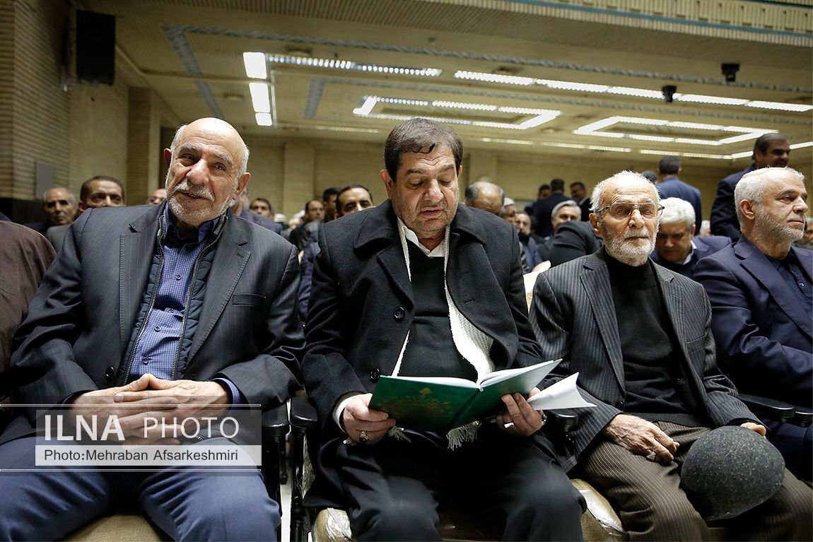 تصاویر: مراسم ختم مادر محمد شریعتمداری