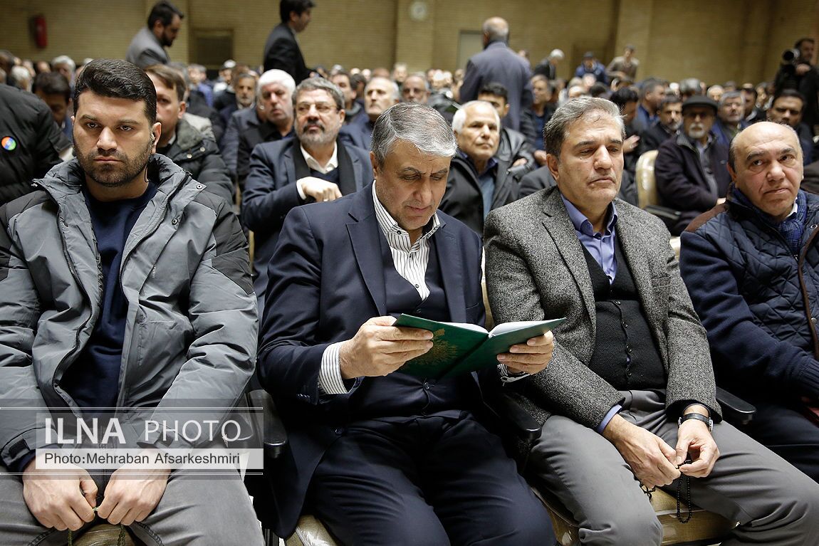 تصاویر: مراسم ختم مادر محمد شریعتمداری