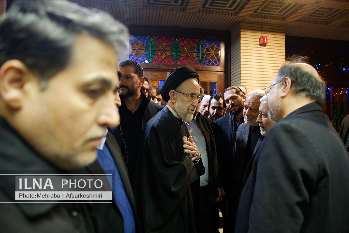 تصاویر: مراسم ختم مادر محمد شریعتمداری