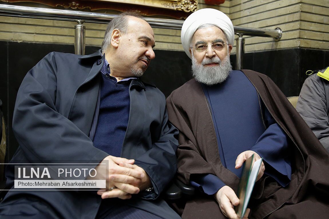 تصاویر: مراسم ختم مادر محمد شریعتمداری