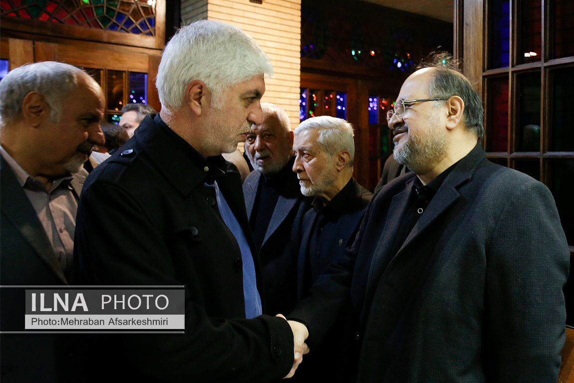 تصاویر: مراسم ختم مادر محمد شریعتمداری