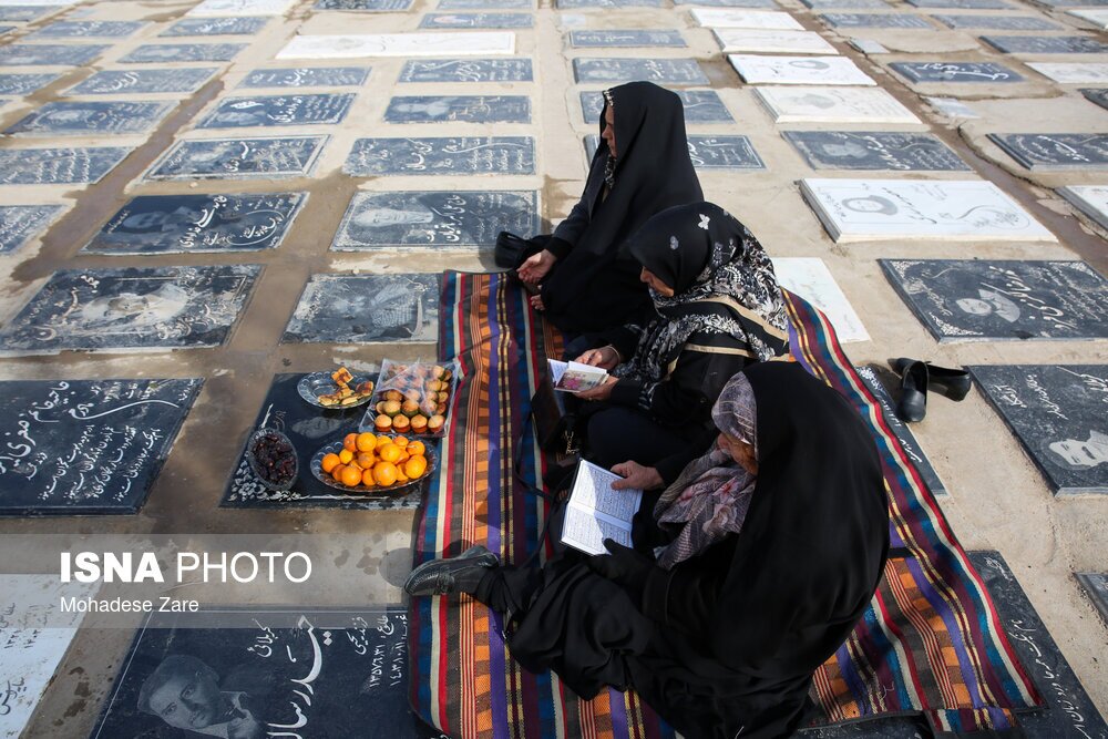 تصاویر: آیین چراغ برات در بهشت رضا (ع) - مشهد