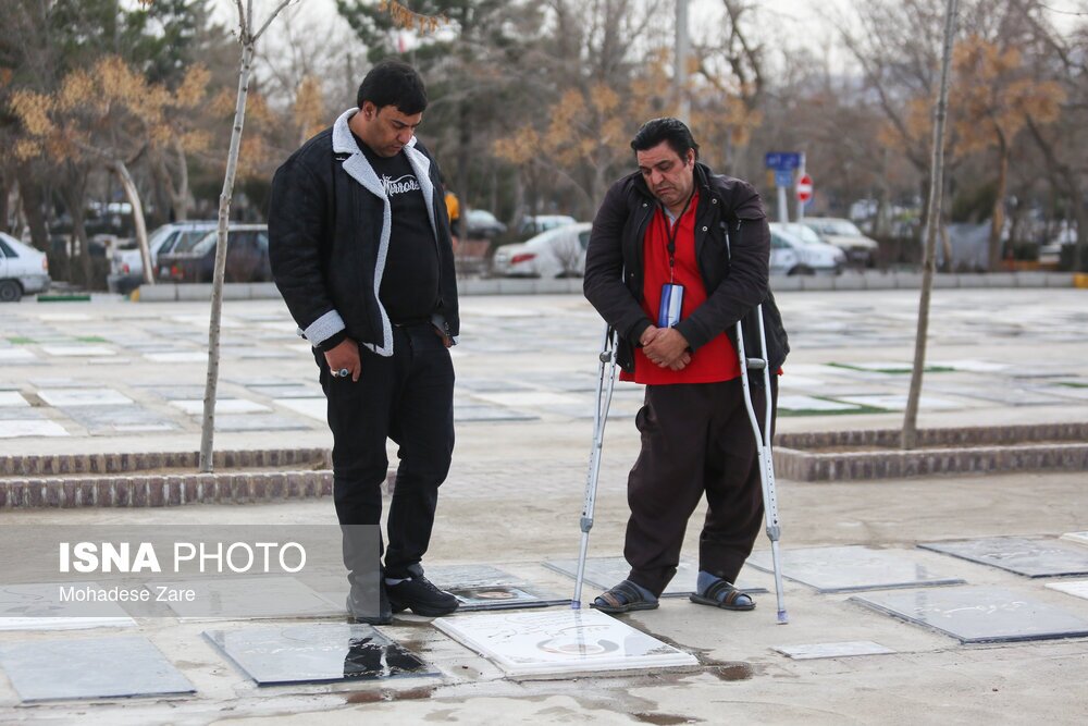 تصاویر: آیین چراغ برات در بهشت رضا (ع) - مشهد