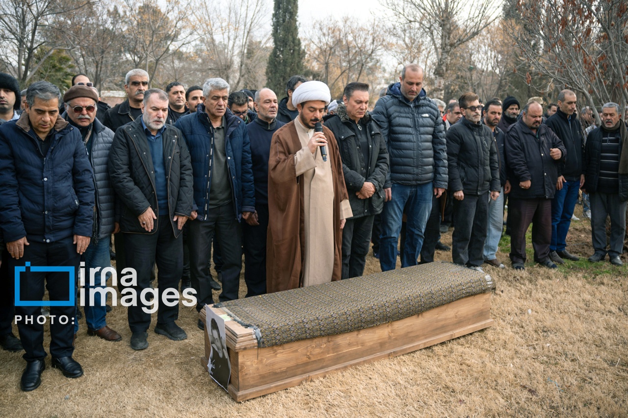 تصاویر: تشییع و خاکسپاری پیکر رضا رویگری