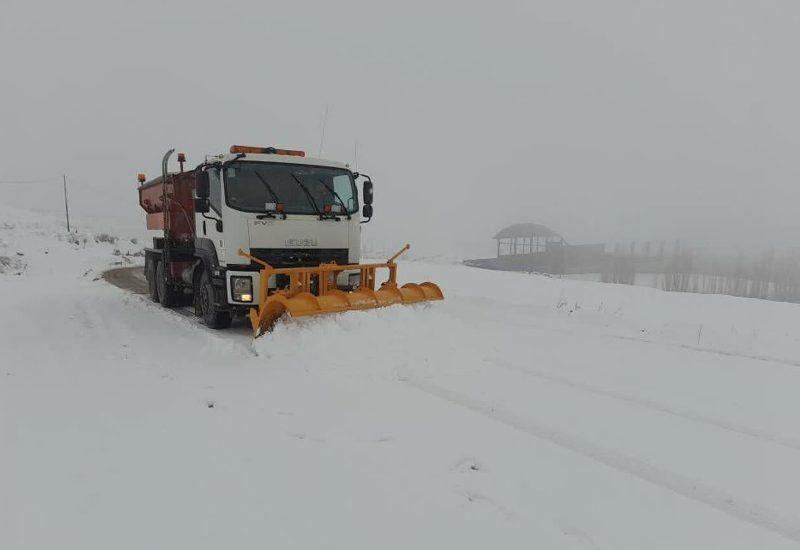 وضعیت جاده‌ها و راه‌ها، امروز ۴ بهمن ۱۴۰۴؛ بارش برف و باران در جاده‌های ۱۴ استان/ محور چالوس و آزادراه تهران – شمال مسدود است/ ترافیک سنگین در برخی محورهای پر تردد