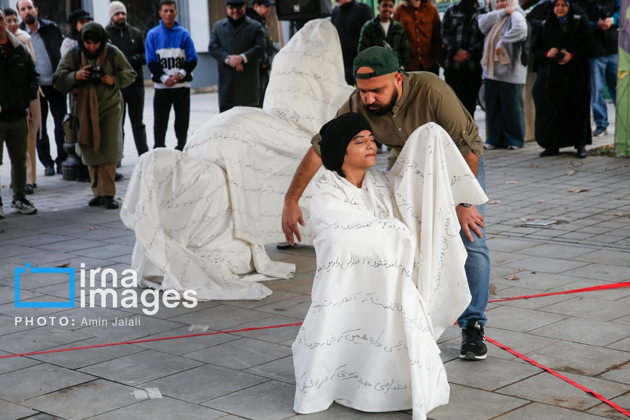 تصاویر: سومین روز جشنواره تئاتر فجر