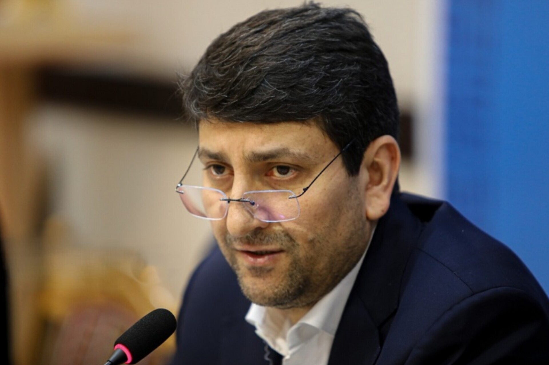 وزیر ارتباطات: خسارت قطعی اینترنت به ‌اقتصاد کلان روزانه ۵ هزار میلیارد تومان و به هسته اقتصاد دیجیتال، ۵۰۰ میلیارد تومان برآورد می‌شود/ وزارت اقتصاد و بانک مرکزی ارقام بالاتری را نیز مطرح کرده‌اند/ میانگین تاب‌آوری کسب و کارهای اینترنتی حدود ۲۰ روز است؛ کشور در حال نزدیک شدن به این نقطه است