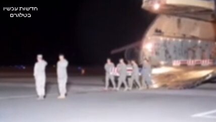 ویدیو / انتقال جسد ۳ نظامی کشته شده آمریکایی به پایگاه علی السالم در کویت