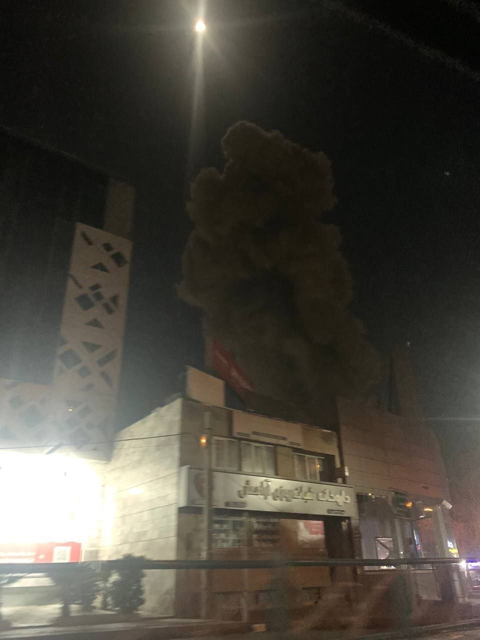 تسنیم: حمله به چند نقطه در مرکز، جنوب و شرق تهران / اطراف ساختمان قدیم مجلس هدف قرار گرفت / ساختمان اصلی مجلس در بهارستان هدف حمله نبود / سنتکام: ۶ نیروی آمریکایی تاکنون کشته شدهاند / دبیرکل ناتو: مطلقا هیچ برنامهای برای جنگ با ایران نداریم تسنیم: حمله به چند نقطه در مرکز، جنوب و شرق تهران / اطراف ساختمان قدیم مجلس هدف قرار گرفت / ساختمان اصلی مجلس در بهارستان هدف حمله نبود / سنتکام: ۶ نیروی آمریکایی تاکنون کشته شدهاند / دبیرکل ناتو: مطلقا هیچ برنامهای برای جنگ با ایران نداریم