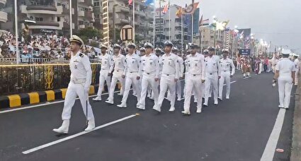 ببینید / ویدیویی از مصاحبه یک افسر شهید ناوشکن دنا چند روز پیش از شهادت