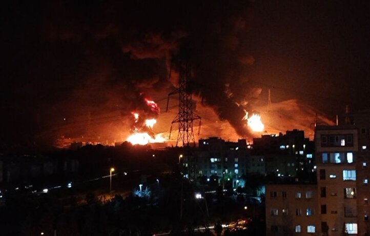 صداوسیما: انبار نفت شهران مورد تهاجم قرار گرفت/ خطری منازل مردم را تهدید نمی‌کند و انفجارهایی که شنیده می‌شود طبیعی است