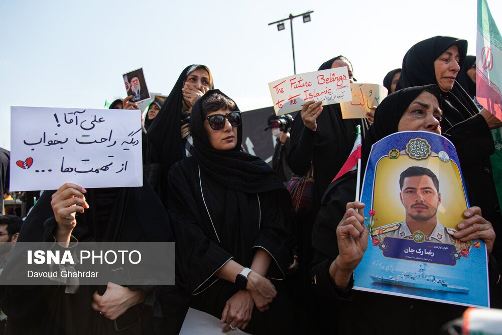 تصاویر: مراسم تشییع «علی لاریجانی»، «غلامرضا سلیمانی» و شهدای ناوشکن دنا