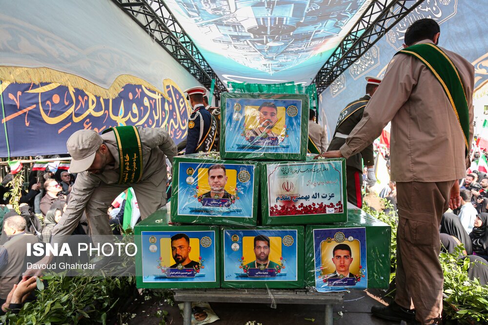 تصاویر: مراسم تشییع «علی لاریجانی»، «غلامرضا سلیمانی» و شهدای ناوشکن دنا