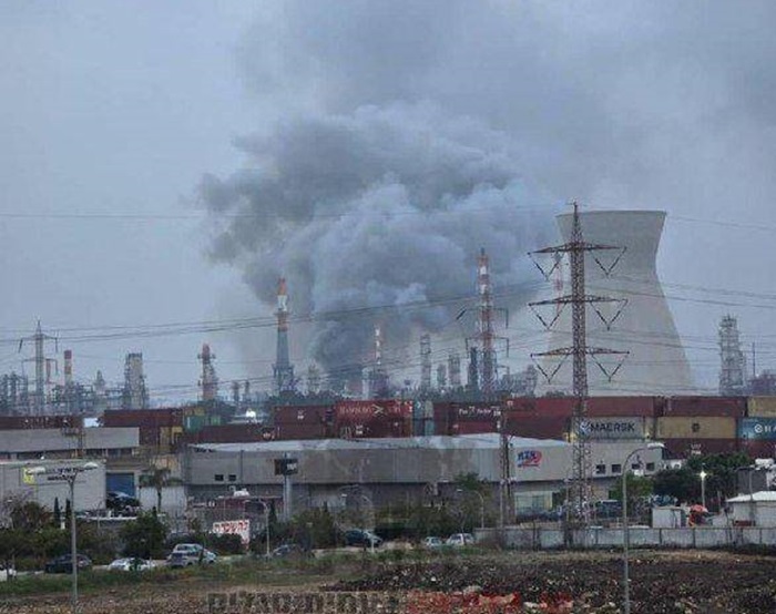 کلش ریپورت: ایران پالایشگاه حیفا در اسرائیل را هدف قرار داد؛ برق در چندین منطقه از حیفا قطع شد/وال استریت ژورنال: کویت فعالیت‌های خود را در دو پالایشگاه‌ متوقف کرد/ رویترز: حمله ایران باعث از کار افتادن ۱۷٪ از ظرفیت LNG قطر شده/ وزیر خزانه‌داری آمریکا: شاید تحریم نفت ایران را که روی آب‌ها است، لغو کنیم/ مکرون: درگیری‌ها برای چند روز متوقف شود تا فرصتی برای مذاکرات فراهم آید