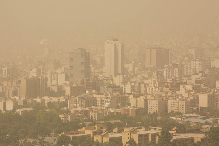 شرکت کنترل کیفیت هوا: هوای تهران با شاخص ۱۰۲ در وضعیت نارنجی و آلوده برای گروه‌های حساس قرار گرفت