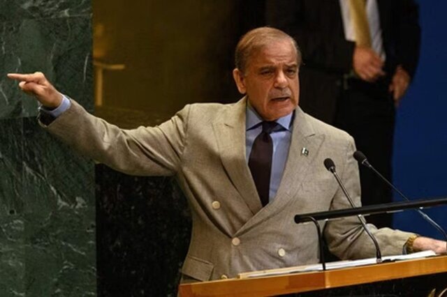 نخست‌وزیر پاکستان:  ارتش ما متجاوزان را در هم می‌کوبد