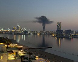 ببینید / شنیده شدن صدای انفجار‌های مهیب در دبی و برخاستن دود