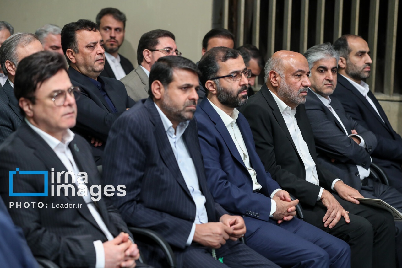 تصاویر: دیدار کارگران سراسر کشور با رهبر انقلاب