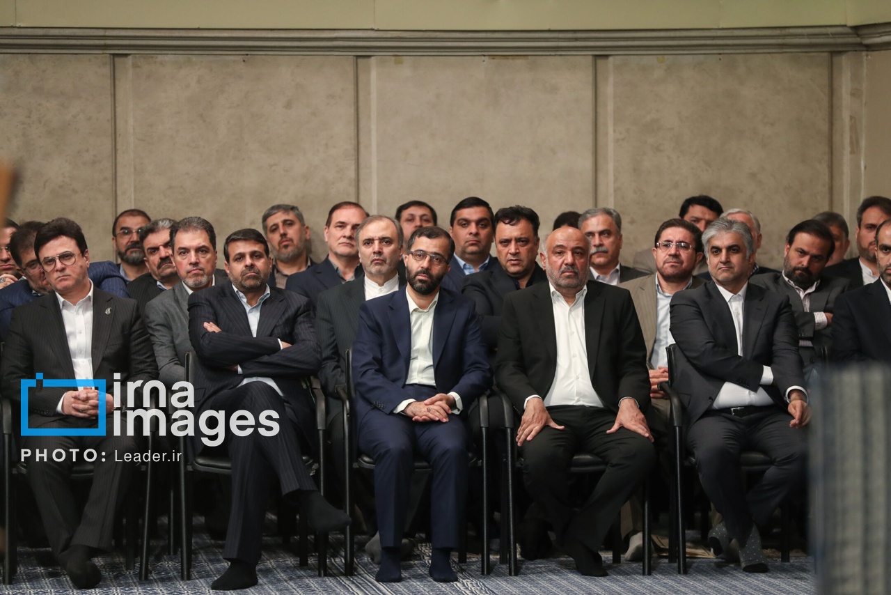 تصاویر: دیدار کارگران سراسر کشور با رهبر انقلاب