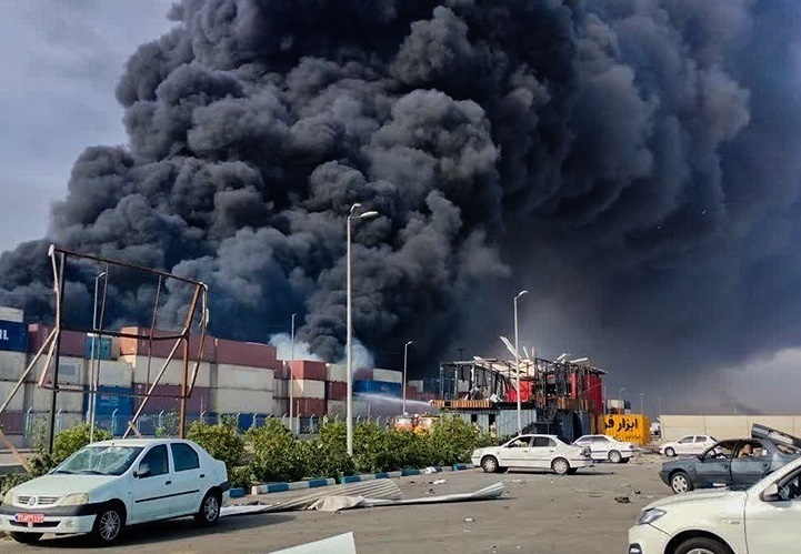 اطلاعیه مدیریت بحران برای حادثه بندر شهید رجایی: رسانه‌ها تا زمان اطفای حریق و مشخص شدن علت و ابعاد حادثه، از گمانه‌زنی و بازنشر‌ اخبار غیر رسمی خودداری کنند