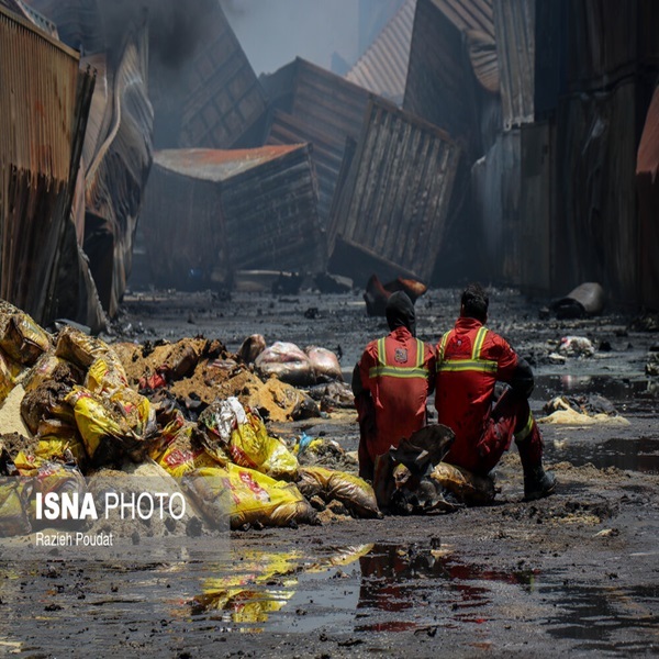 تصاویر: سومین روز حادثه انفجار در اسکله شهید رجایی