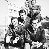 عکس/ چهره‌های معروف رادیو و تلویزیون در دهه چهل