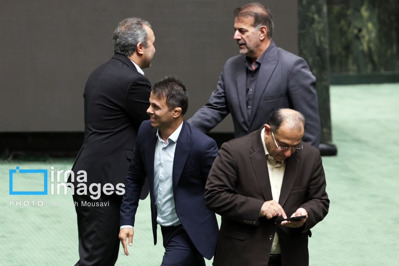 تصاویر: جلسه علنی مجلس شورای اسلامی - ۱۳ مهر ۱۴۰۴