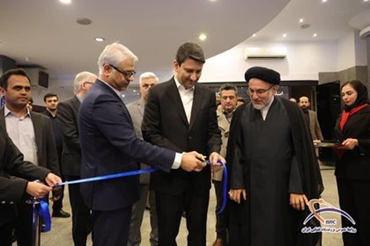 با حضور وزیر ارتباطات و رئیس سازمان اوقاف؛ نمایشگاه فرصت‌های سرمایه‌گذاری در بخش ارتباطات و فناوری اطلاعات افتتاح شد
