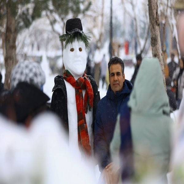 تصاویر: جشن آدم برفی در همدان
