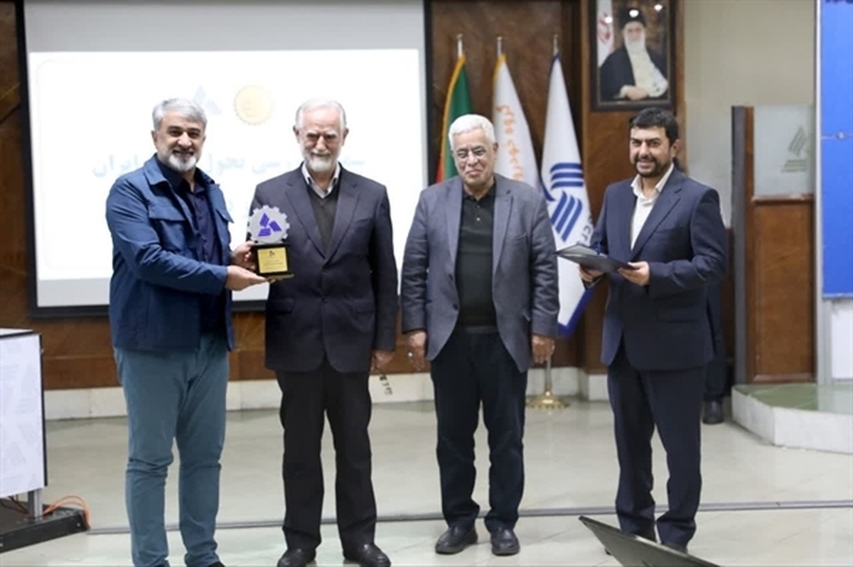 باحضور وزیر اسبق صمت؛
سمینار تحول صنعت ایران در چهار دهه اخیر در پارس‌خودرو برگزار شد/ تأکید شافعی بر تلاش خودروسازان برای توسعه