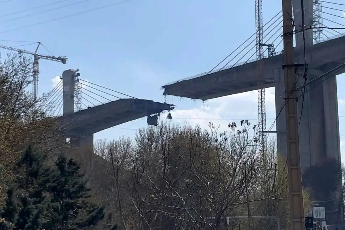 جنایت جنگی آمریکا در ماجرای پل کرج / نیویورک‌تایمز: حمله دوم زمانی رخ داده که نیروهای امدادی در حال کمک به مجروحان بودند