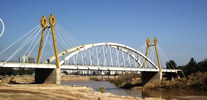 استانداری خوزستان:  هیچ حمله موشکی به پل‌های اهواز صورت نگرفته؛ اخبار منتشر شده در این باره شایعه است