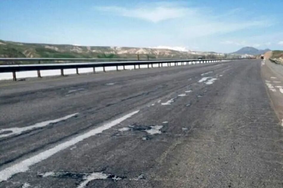 مدیریت بحران: به علت حملات در ۹۰ کیلومتری آزادراه تبریز به تهران، مسیر رفت و برگشت مسدود شد