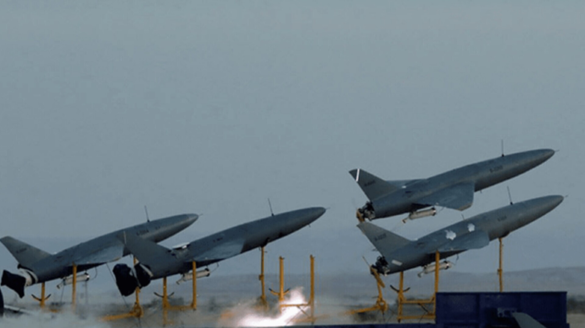 ارتش: حمله به واحد تولید برق و منبع سوخت پتروشیمی در جنوب سرزمین‌های اشغالی و ساختمان‌های اسکان نیرو‌های آمریکایی در پایگاه هوایی احمد الجابر کویت