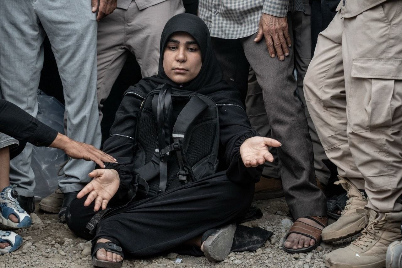 تصاویر: تشییع پیکر دانش‌آموز شهید «محمدطا‌ها جعفری»، از شهدای مدرسه میناب پس از ۳۰ روز چشم‌انتظاری