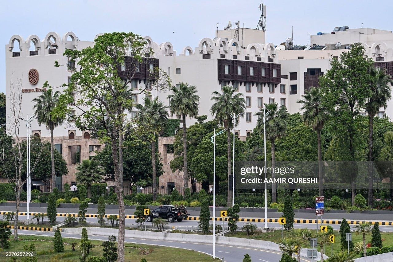 تصاویر/ محوطه بیرونی هتل سارینای محل برگزاری مذاکرات ایران و آمریکا در اسلام‌آباد